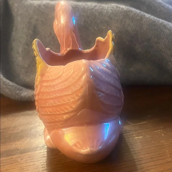 Elegant Pink Swan Ceramic Vase - Picture 4 of 4